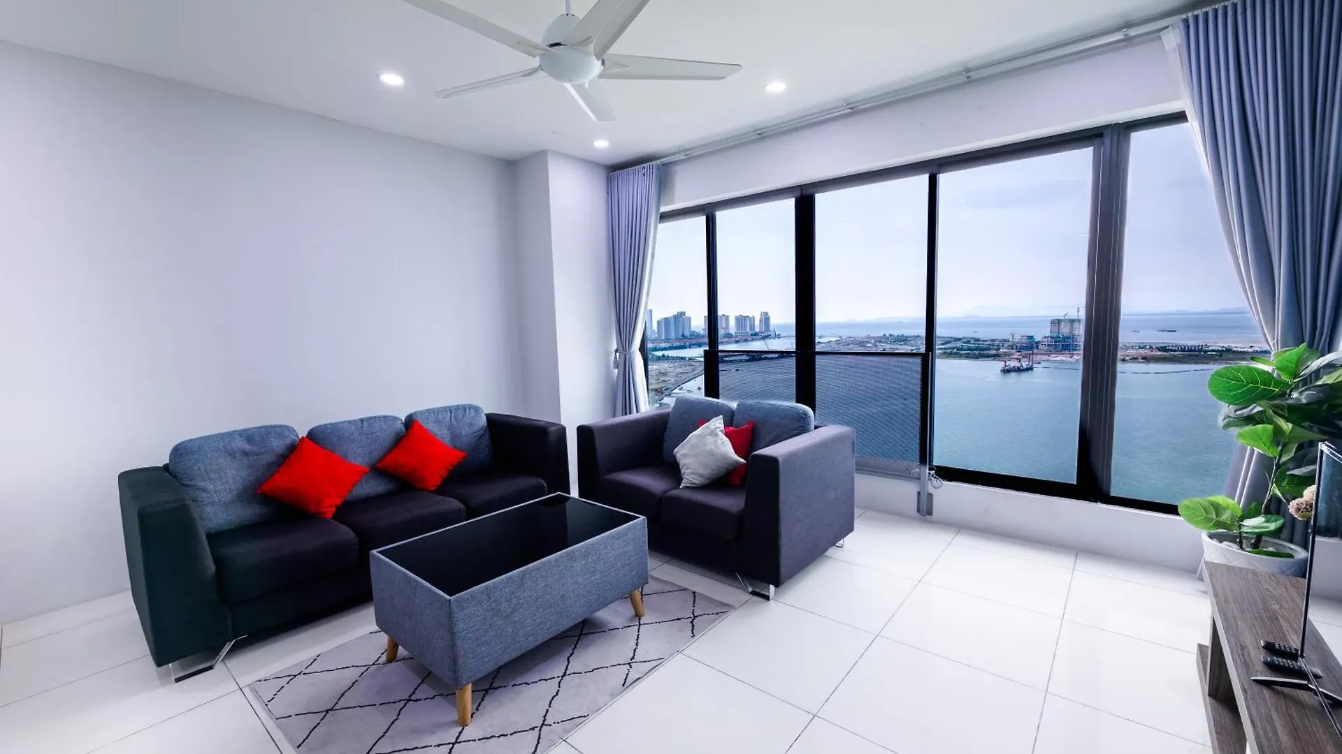 Apartman Sunrise Gurney #Seaview #Gurneydrive #Familystay George Town  Malajzia