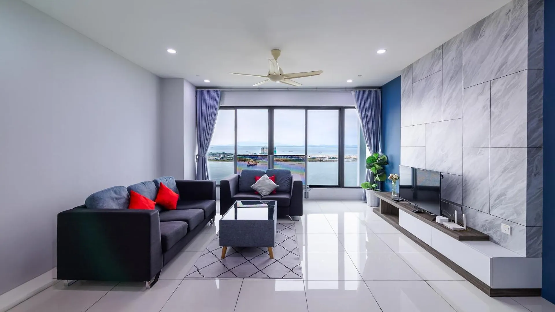 Sunrise Gurney #Seaview #Gurneydrive #Familystay George Town
