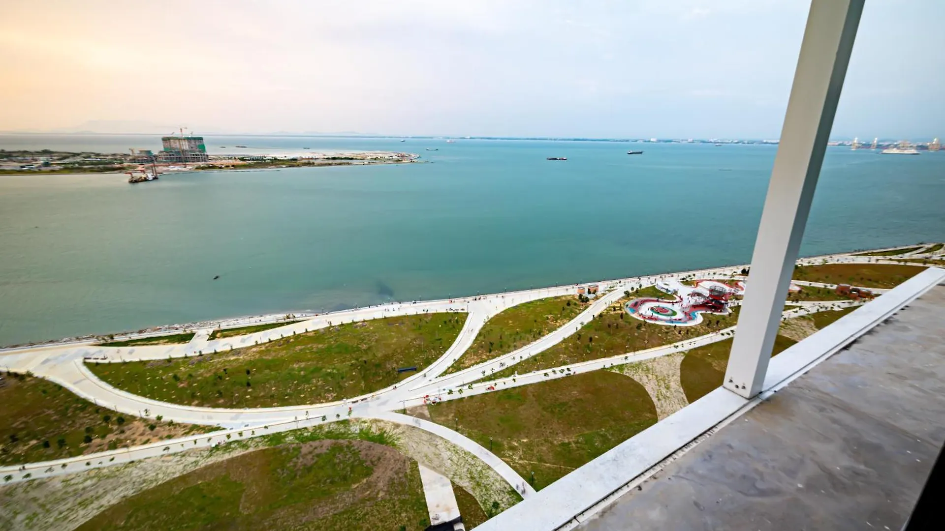 Sunrise Gurney #Seaview #Gurneydrive #Familystay George Town  Apartman